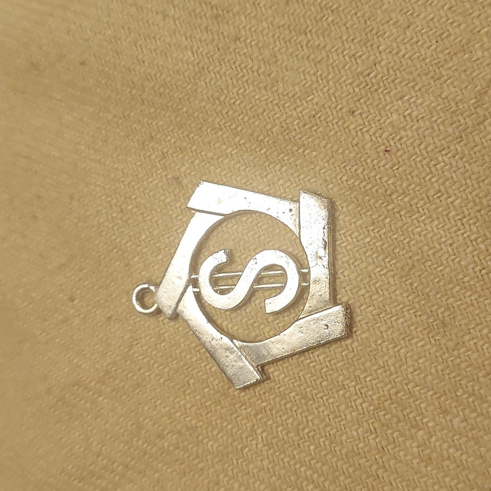 🩶 Vintage Silver Dollar Sign Pendant